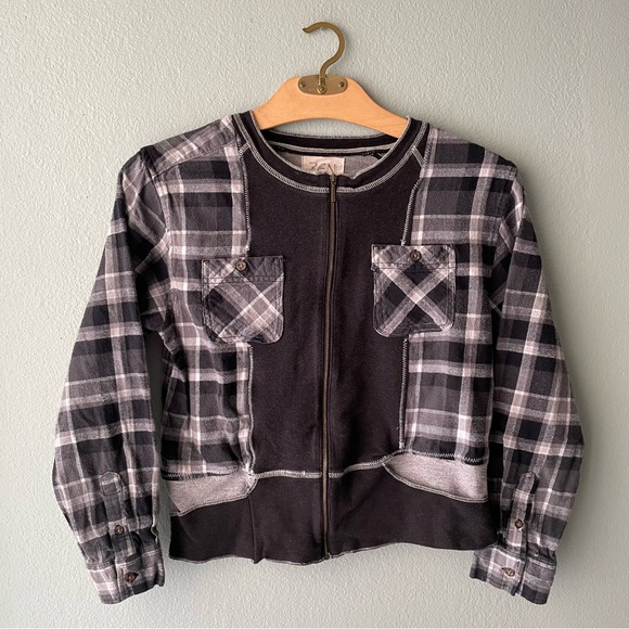 🦞3/$30🦞Reworked | Patchwork B&W Plaid Flannel Zip-Up Athletic Shacket Sweatshirt - Picture 2 of 4